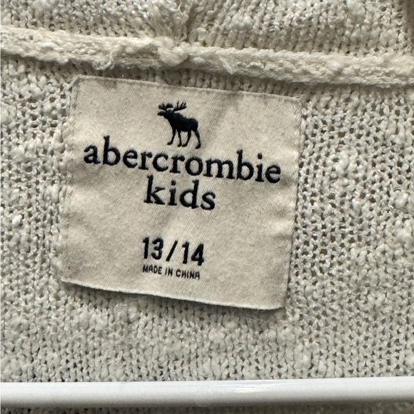 Abercrombie cozy White Kids cardigan size 13/14 - Picture 3 of 3